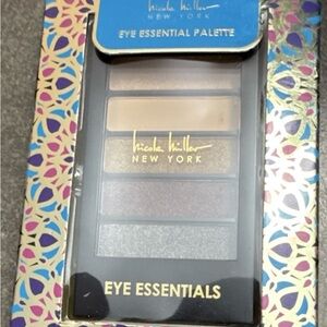 Nicole Miller Colorful Eye Essential Palette